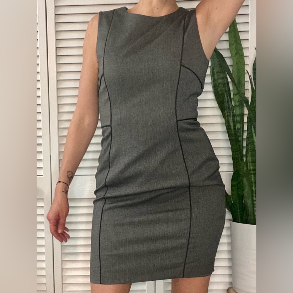 H&M Gray Above the Knee Modern Business Dress
